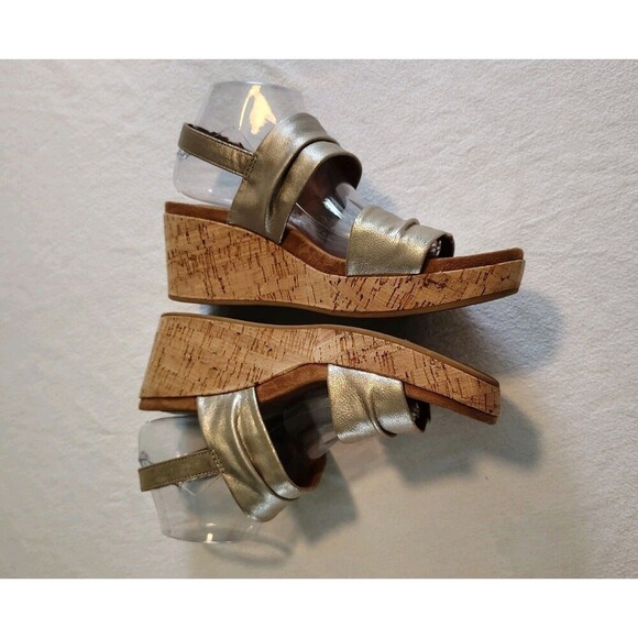 Euro Soft Sofft Sandals Womens 9.5 Kahley Wedge Cork Slingback Gold Faux Leather - Picture 7 of 11